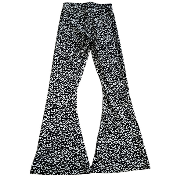 Show Me Your Mumu Size S Bam Bam Bells Flare Leg Pants Animal Leopard Print - Picture 2 of 4
